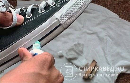 Как очистить белые кеды, чтобы они выглядели будто только сняты с витрины магазина