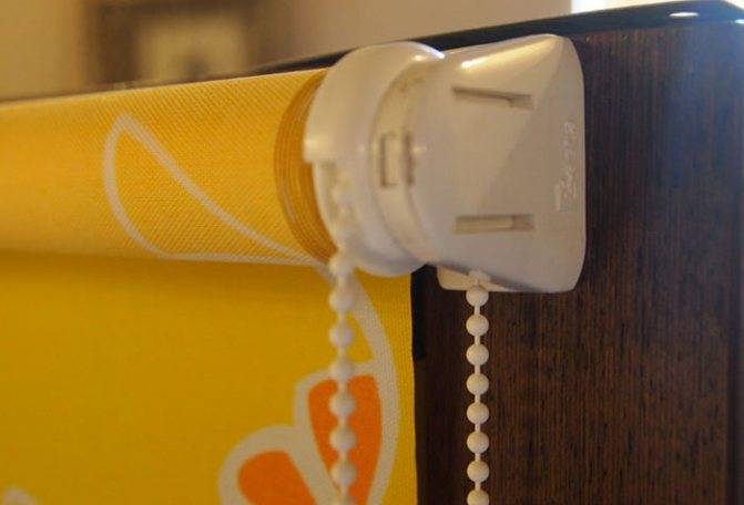 Ткани для рулонных штор: текстиль на страже прохлады и уединения